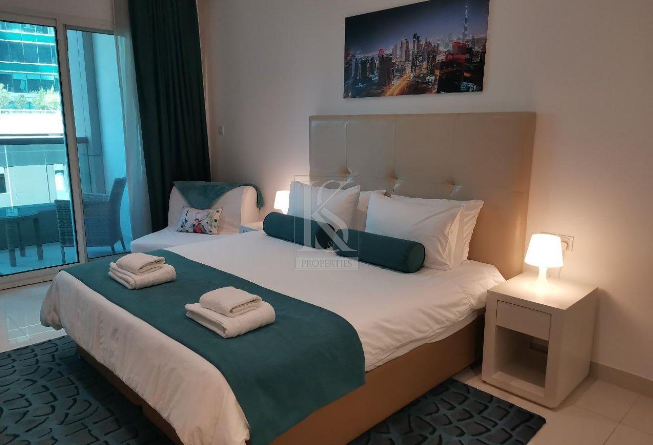 Stylish Interiors | Prime Location | Furnished photo 4