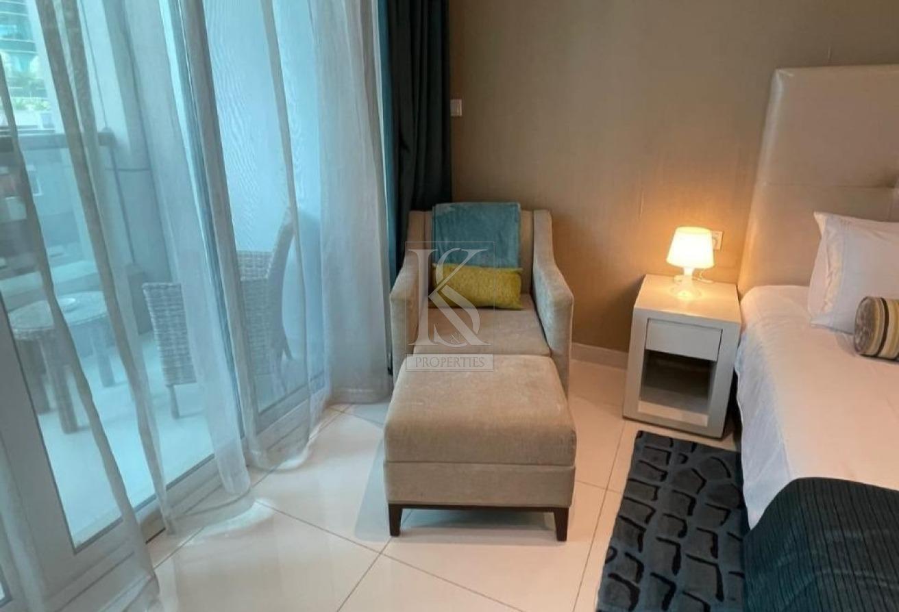 Stylish Interiors | Prime Location | Furnished photo 5