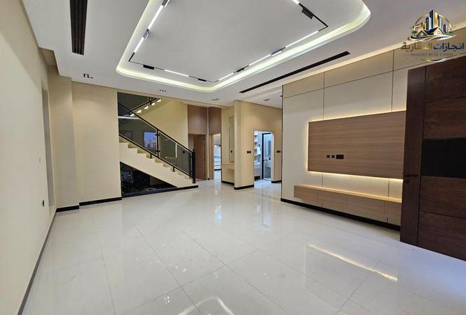 125640157 - Property Image 2