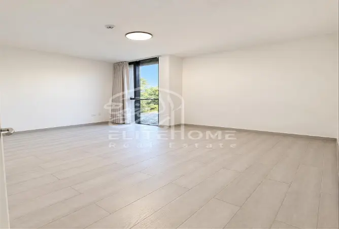 152353516 - Property Image 3