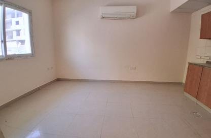 Apartment - Studio - 1 for rent in Fire Station Road - Muwaileh - Sharjah