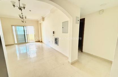 Apartment - 1 Bedroom - 2 Bathrooms for rent in New Al Taawun Road - Al Taawun - Sharjah