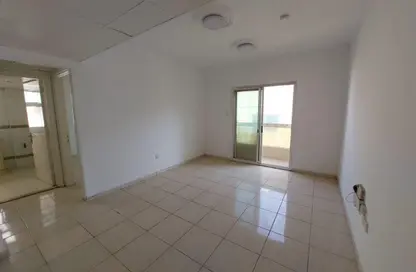 Apartment - 1 Bedroom - 1 Bathroom for rent in Al Mahatta - Al Qasimia - Sharjah