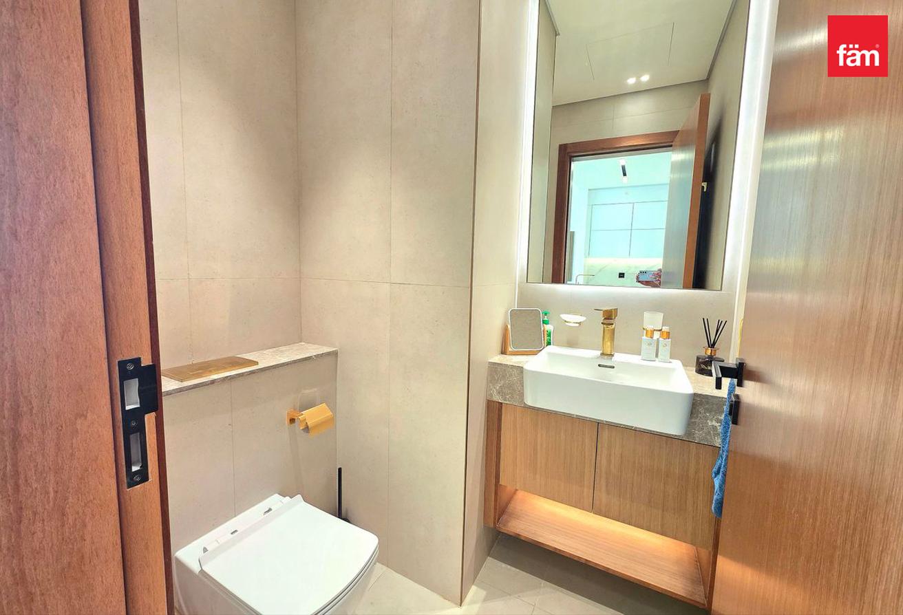 Furnished | Modern Layout | City View photo 9