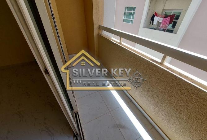 77398517 - Property Image 2