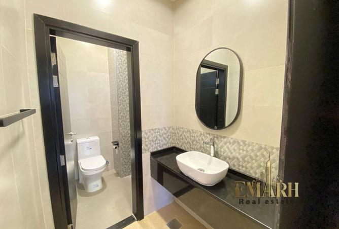 144171418 - Property Image 2
