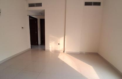 Apartment - 1 - 2 for rent in Fire Station Road - Muwaileh - Sharjah Apartment - 1 - 2 for rent in Fire Station Road - Muwaileh - Sharjah