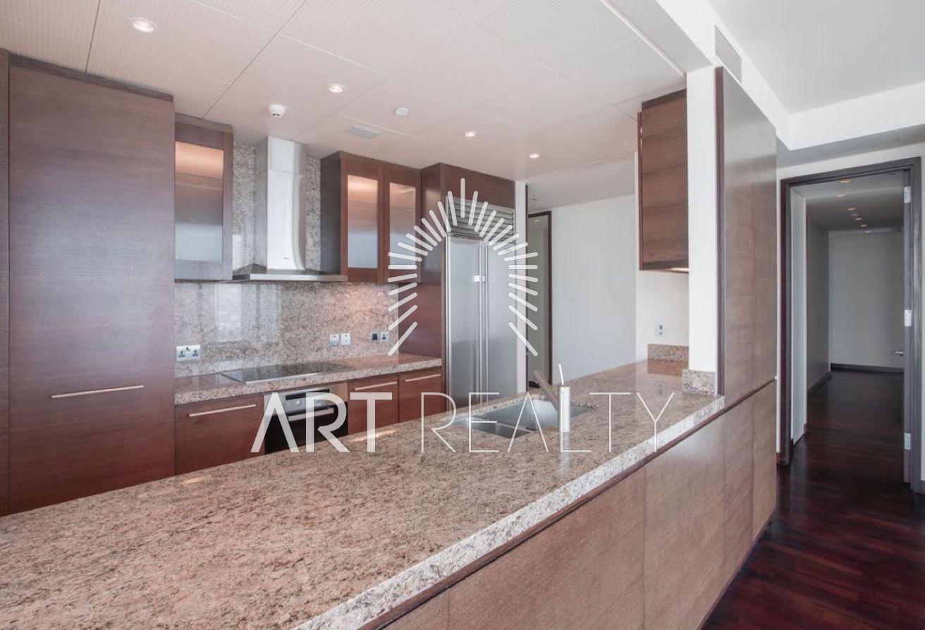 One Lift | Blvd and Park View | 3BHK photo 4