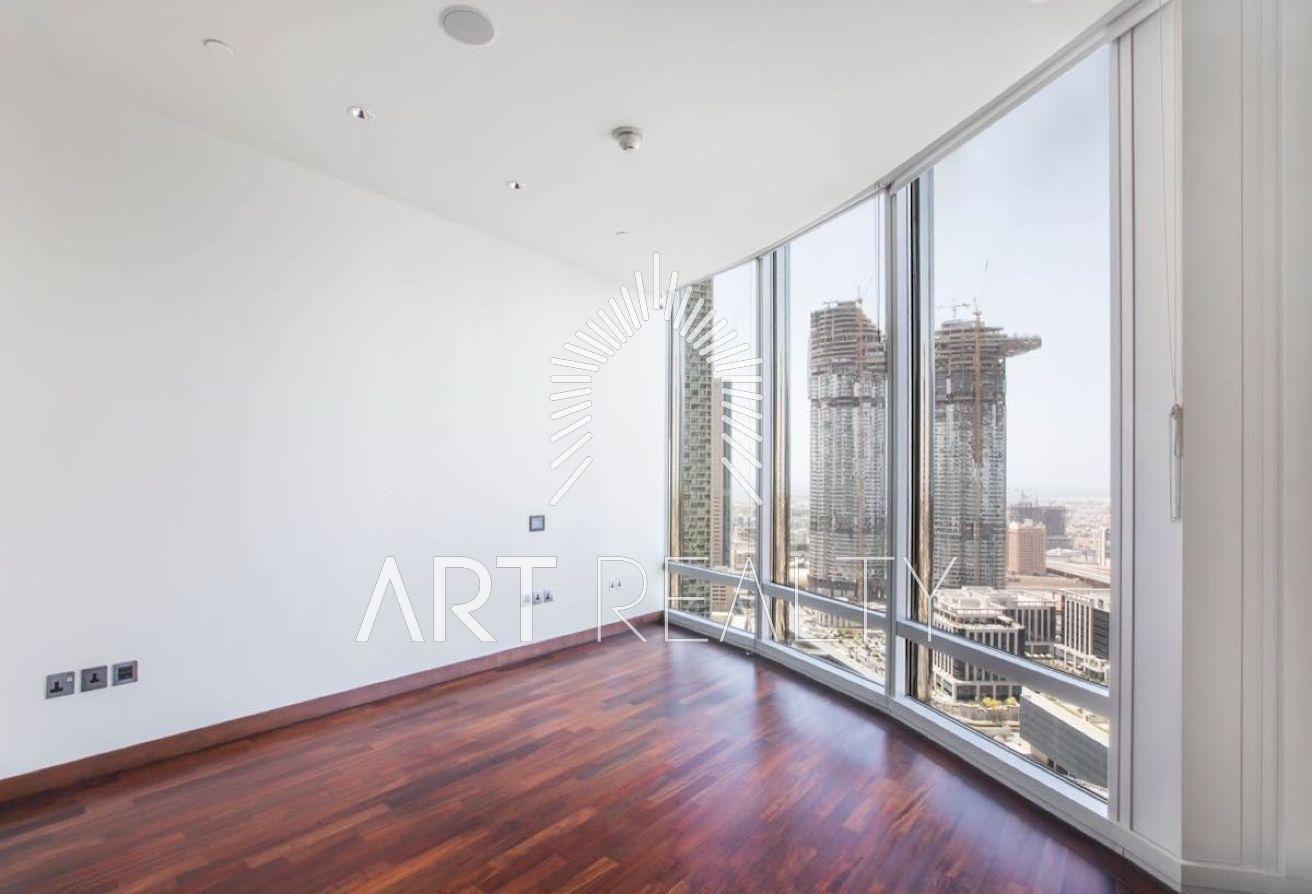 One Lift | Blvd and Park View | 3BHK photo 2
