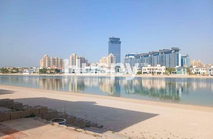 Villa - 4 - 5 for rent in Garden Homes Frond O - Garden Homes - Palm Jumeirah - Dubai