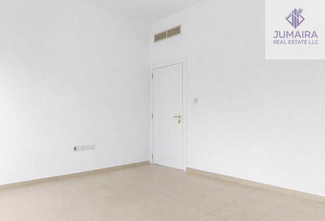 4 Bedroom Townhouse | Unfurnished | Private pool