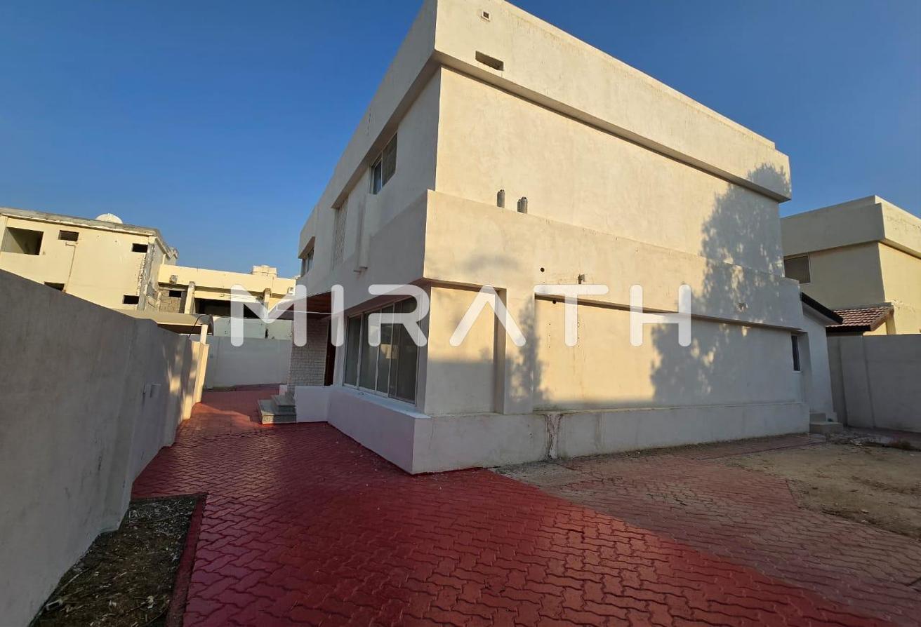 Semi attached | Renovated 4BR + Maid’s photo 10