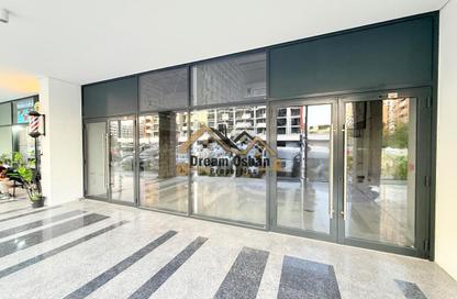 Shop - Studio - 1 Bathroom for rent in Azizi Riviera 8 - Azizi Riviera - Meydan One - Meydan - Dubai