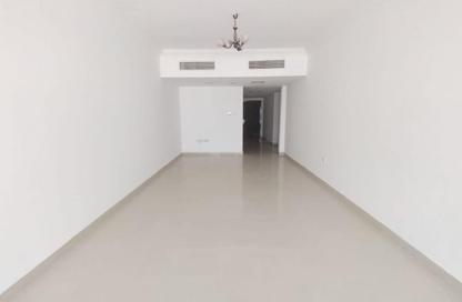 Apartment - 3 Bedrooms - 3 Bathrooms for rent in New Al Taawun Road - Al Taawun - Sharjah