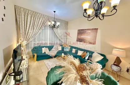 Apartment - 1 Bedroom - 2 Bathrooms for rent in Beach Tower 1 - Al Khan Lagoon - Al Khan - Sharjah