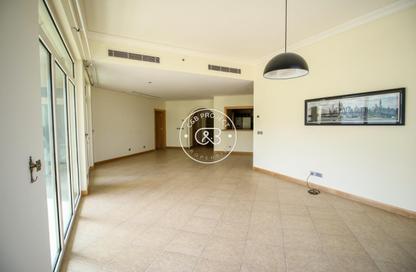 Apartment - 3 Bedrooms - 4 Bathrooms for sale in Jash Falqa - Shoreline Apartments - Palm Jumeirah - Dubai