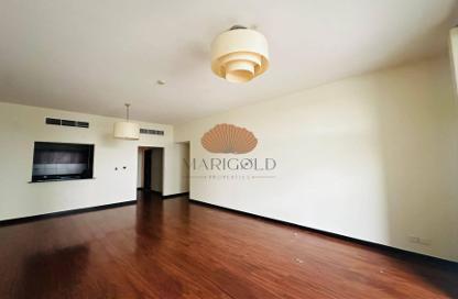 Apartment - 2 Bedrooms - 4 Bathrooms for rent in Green Lakes Towers 2 - Green Lakes Towers - JLT Cluster S - Jumeirah Lake Towers - Dubai