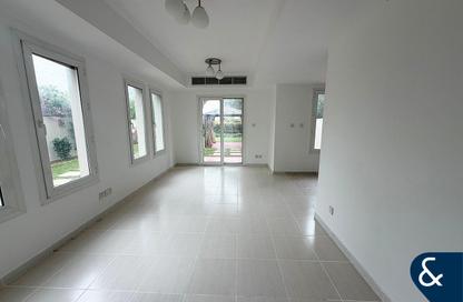 Villa - 2 Bedrooms - 1 Bathroom for rent in Springs 11 - The Springs - Dubai