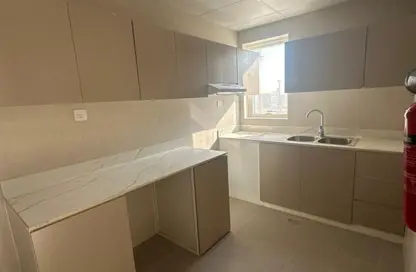 Apartment - Studio - 1 Bathroom for rent in Al Amira Village - Al Yasmeen - Ajman