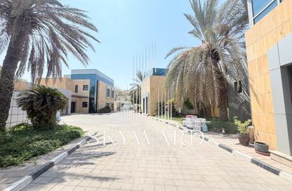 Villa - 3 - 4 for rent in Al Khalidiya - Abu Dhabi