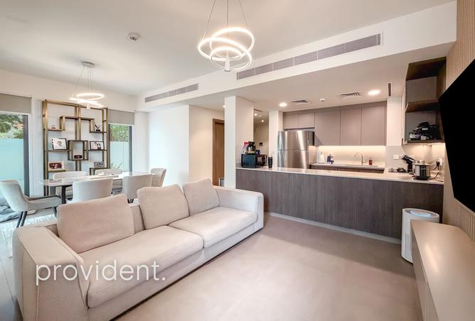 4-bed villa in Elan · Corner unit — photo 2
