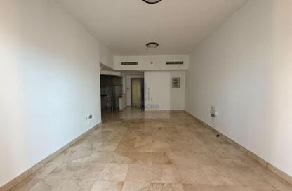Apartment - 1 Bedroom - 2 Bathrooms for rent in Al Meraikhi Tower - Sheikh Zayed Road - Dubai