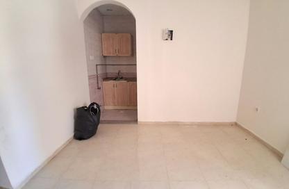 Apartment - Studio - 1 for rent in Fire Station Road - Muwaileh - Sharjah Apartment - Studio - 1 for rent in Fire Station Road - Muwaileh - Sharjah