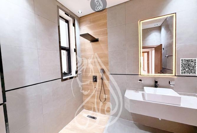 125656423 - Property Image 2