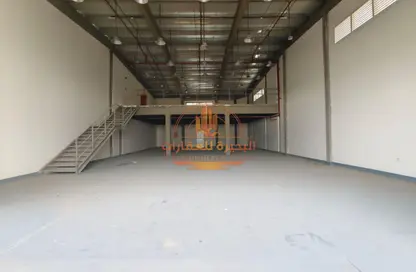 Warehouse - Studio - 1 Bathroom for rent in Al Jlail - Al Sajaa - Sharjah