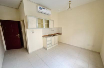 Apartment - Studio - 1 Bathroom for rent in Fire Station Road - Muwaileh - Sharjah