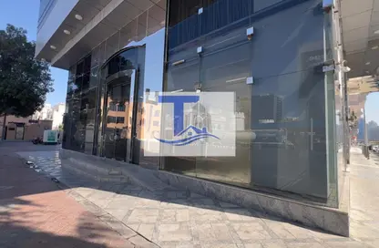 Shop - Studio - 1 Bathroom for rent in Madinat Zayed Tower - Muroor Area - Abu Dhabi