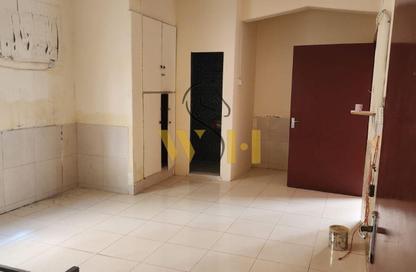 Apartment - 7+ Bedrooms - 4 Bathrooms for rent in Liwara 1 - Ajman