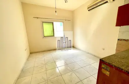 شقة - 1 حمام للايجار في طريق فاير ستاشن - مويلح - الشارقة