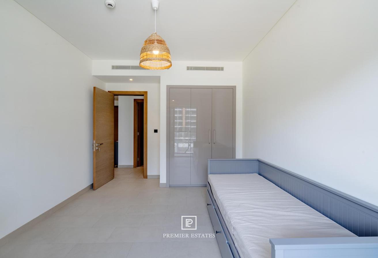 Fully Furnished | 2-Bed | Vacant 2nd September photo 8