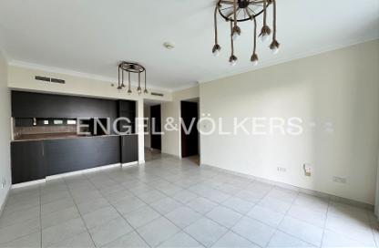 Apartment - 1 - 2 for rent in The Fairways West - The Fairways - The Views - Dubai