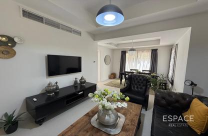 Villa - 3 Bedrooms - 3 Bathrooms for rent in Springs 8 - The Springs - Dubai