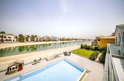 Villa - 6 Bedrooms - 7 Bathrooms for sale in Signature Villas Frond B - Signature Villas - Palm Jumeirah - Dubai