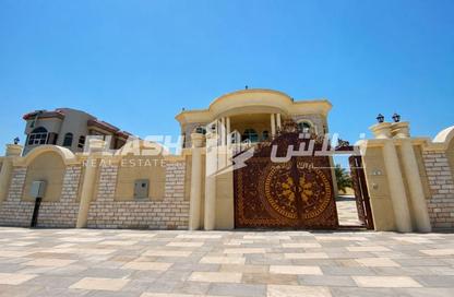 Villa - 7+ Bedrooms - 5 Bathrooms for rent in Julfar - Ras Al Khaimah