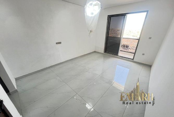 100387514 - Property Image 2