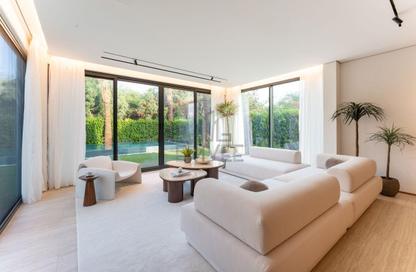 Villa - 4 - 6 for sale in Meadows 9 - Meadows - Dubai