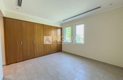 Villa - 3 - 4 for rent in District 5 - Jumeirah Park - Dubai