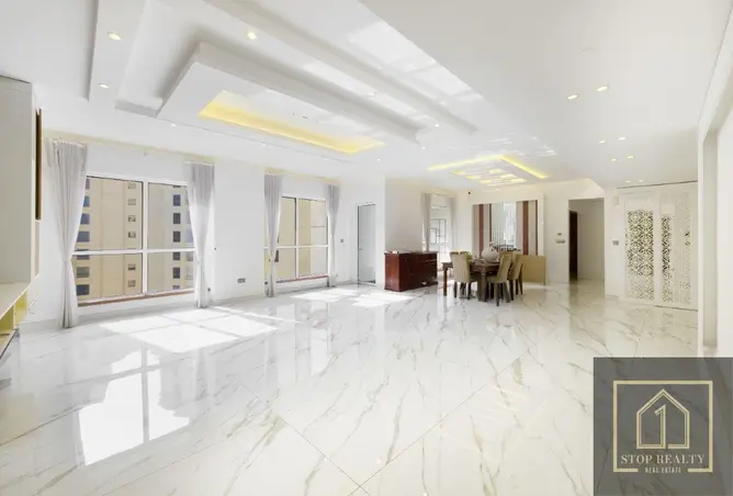 156910805 - Property Image 2