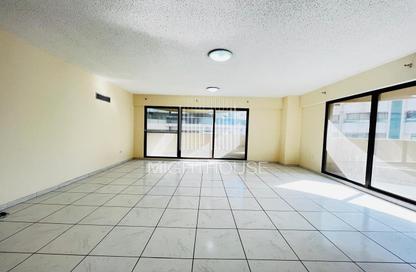 Apartment - 3 Bedrooms - 2 Bathrooms for rent in Silver Sands 1 - Al Mankhool - Bur Dubai - Dubai Apartment - 3 Bedrooms - 2 Bathrooms for rent in Silver Sands 1 - Al Mankhool - Bur Dubai - Dubai