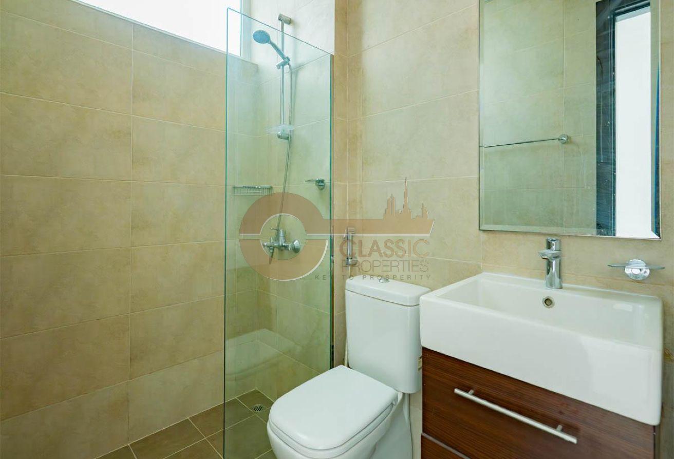 Spacious Corner Townhouse | Single Row | Vacant photo 10