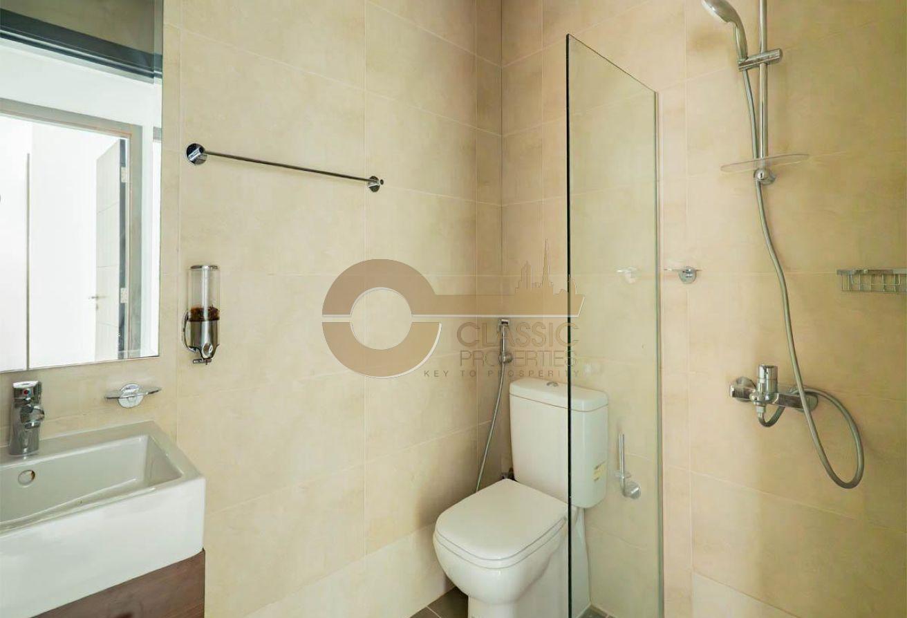 Spacious Corner Townhouse | Single Row | Vacant photo 15