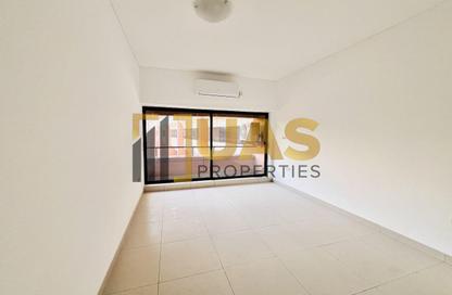 Apartment - 2 Bedrooms - 3 Bathrooms for rent in Zabeel Building - Al Karama - Dubai