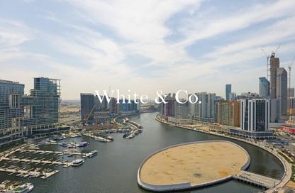 Apartment - 4 Bedrooms - 6 Bathrooms for sale in Residence 22 - Business Bay - Dubai