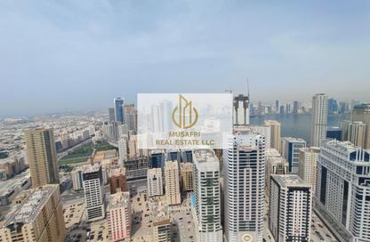شقة - 3 غرف نوم - 5 حمامات للايجار في برج الحفيت - الخان - الشارقة