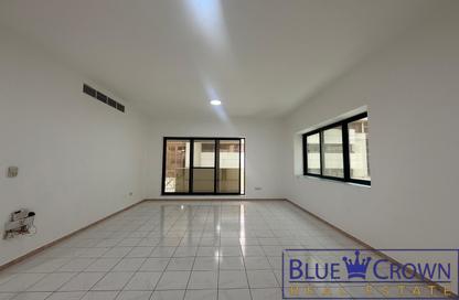 Apartment - 3 Bedrooms - 3 Bathrooms for rent in Wahat Al Nakheel - Al Mankhool - Bur Dubai - Dubai