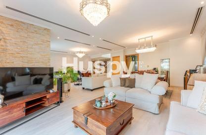 Villa - 4 Bedrooms - 5 Bathrooms for sale in Jumeirah Park Homes - Jumeirah Park - Dubai